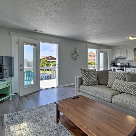 Oak Island Beach Abode With Deck Walk To Shore! Bagian luar foto