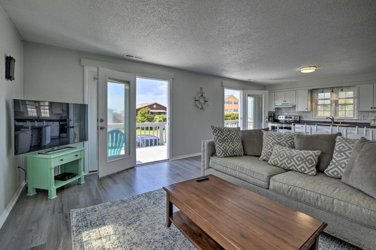 Oak Island Beach Abode With Deck Walk To Shore! Bagian luar foto