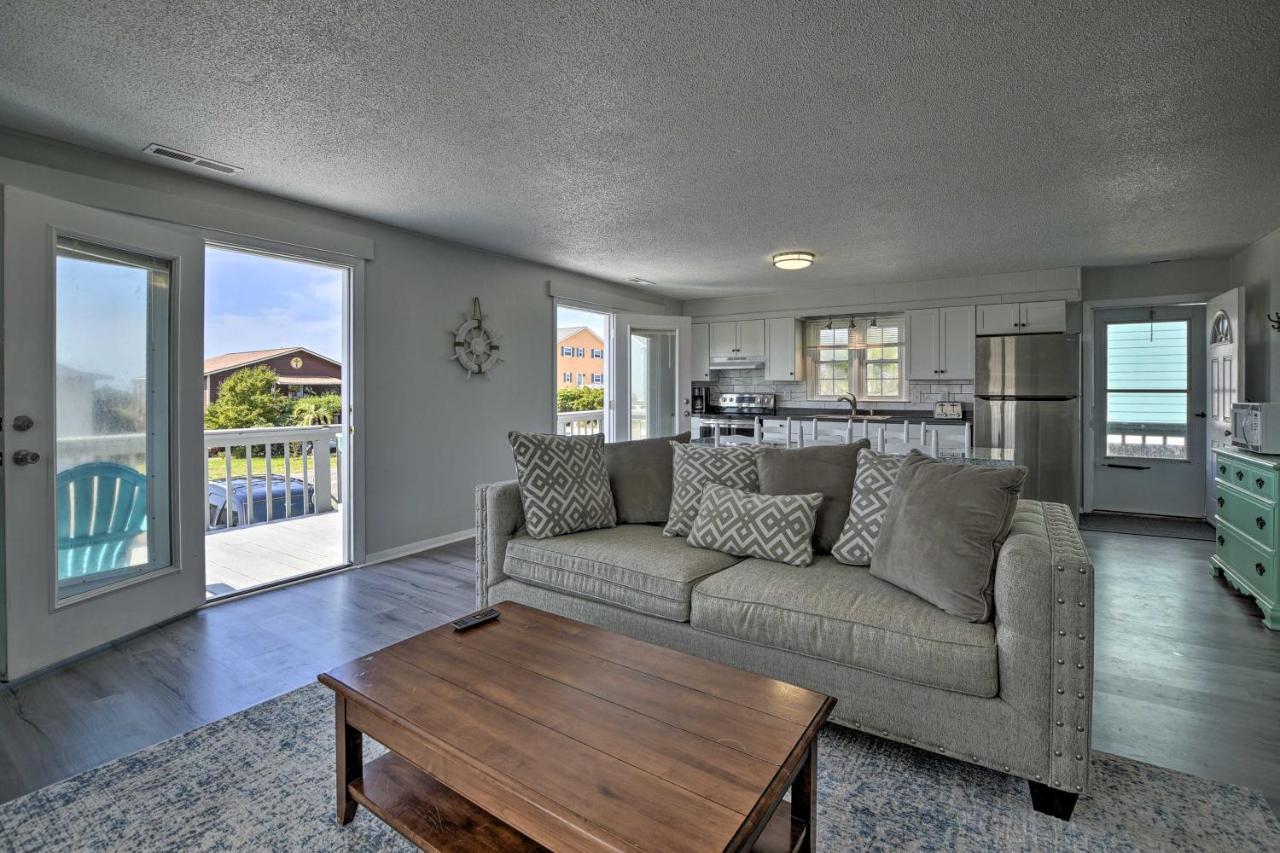 Oak Island Beach Abode With Deck Walk To Shore! Bagian luar foto